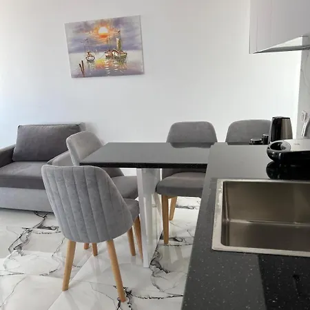 Апартаменты Seaview *